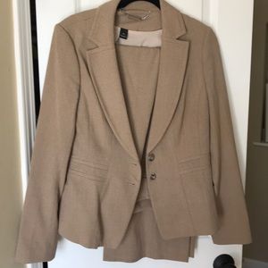 Sz 10/12 White House Black Market Suit